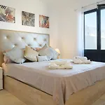 Icaro Piscina Climatizada ヴィラ *
